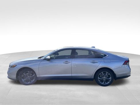 Used 2024 Honda Accord EX image 10