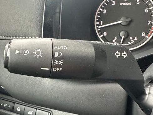 New 2025 Nissan Pathfinder SV w/ Black Appearance Package image 31