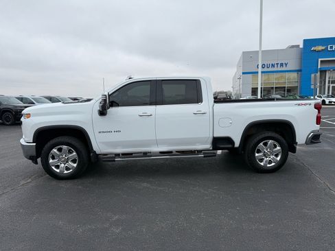 Used 2021 Chevrolet Silverado 2500 LTZ w/ LTZ Convenience Package AWD/4WD image 2