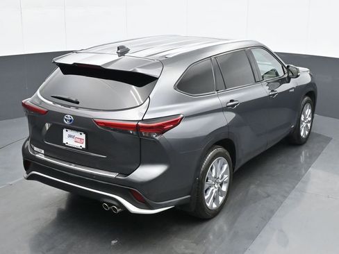 Used 2021 Toyota Highlander Limited AWD/4WD image 22