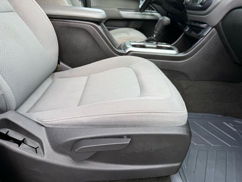 Used 2018 Chevrolet Colorado LT w/ LT Convenience Package RWD image 22