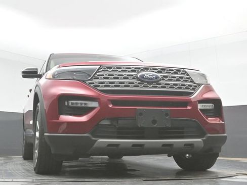 Used 2021 Ford Explorer Limited w/ Equipment Group 301A AWD/4WD image 46
