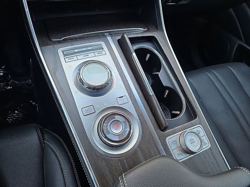 Used 2024 Genesis GV80 2.5T image 30