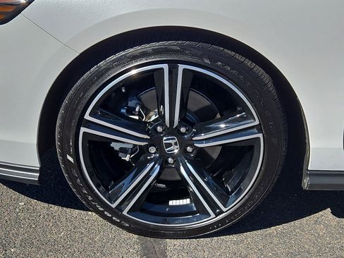 Certified 2025 Honda Accord Sport image 9