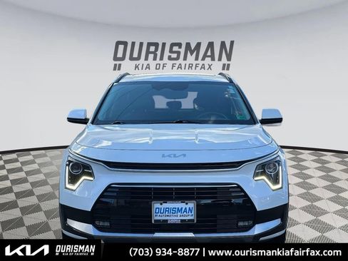 Used 2023 Kia Niro EX Touring image 30