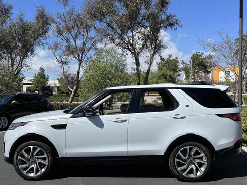 Used 2020 Land Rover Discovery Landmark image 19