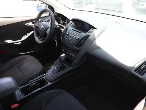 Used 2016 Ford Focus SE FWD image 18