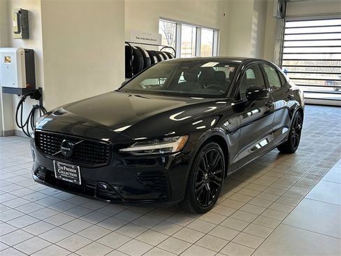 Certified 2024 Volvo S60 T8 Plus image 5