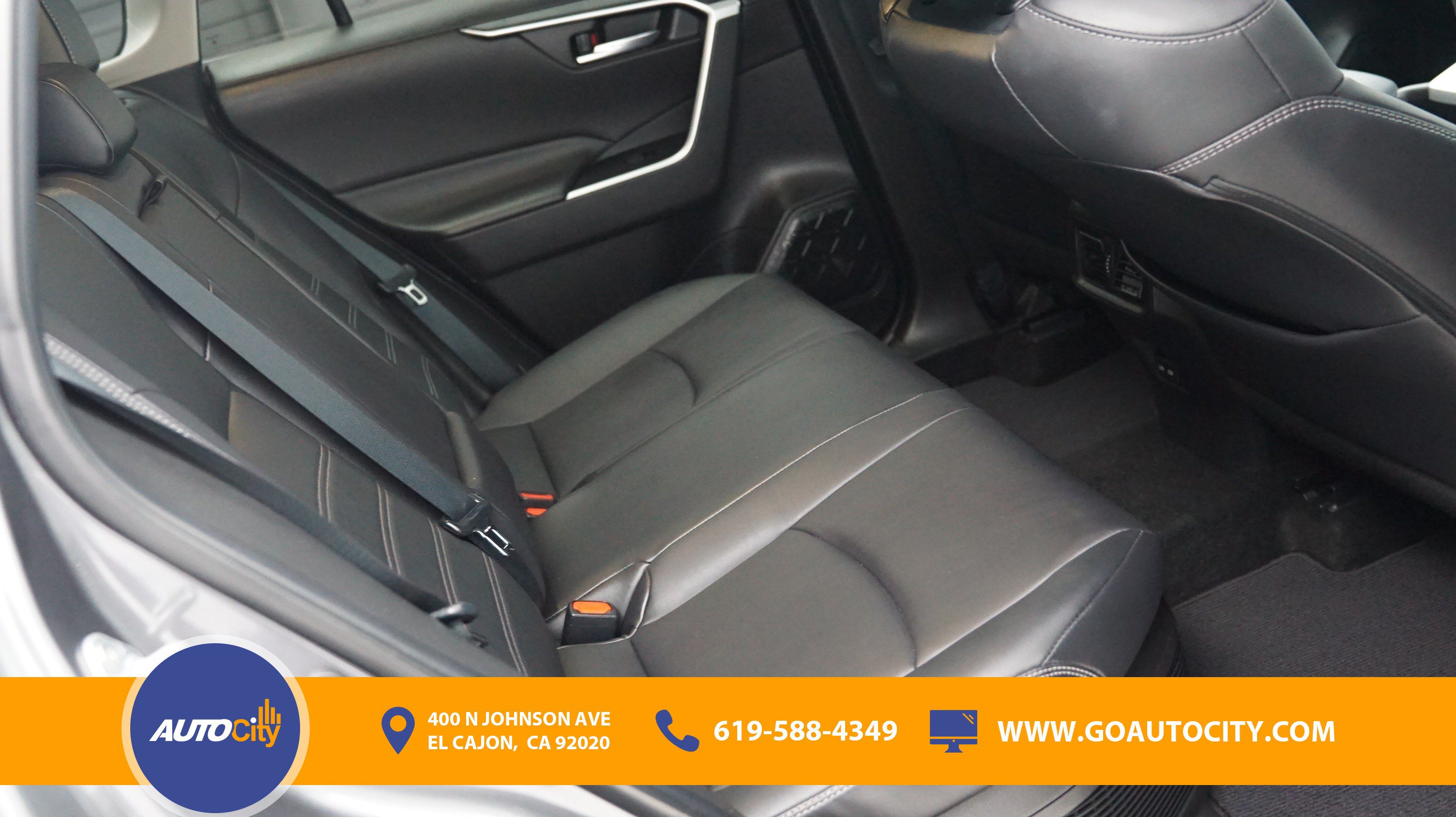 Used 2022 Toyota RAV4 XLE Premium AWD/4WD image 13
