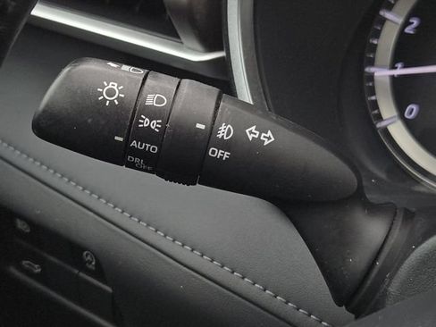 Used 2023 Toyota Highlander XLE FWD image 30
