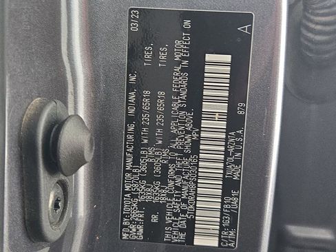Used 2023 Toyota Highlander L FWD image 38