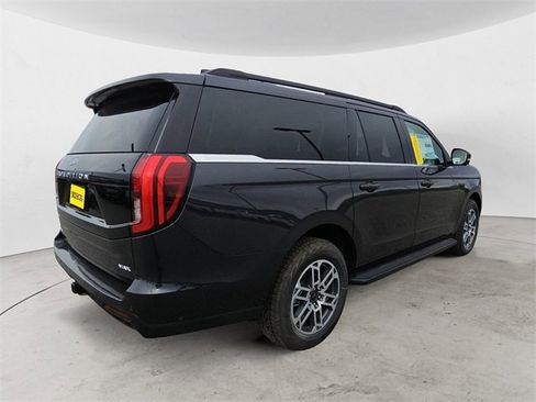 New 2025 Ford Expedition Max Active image 5