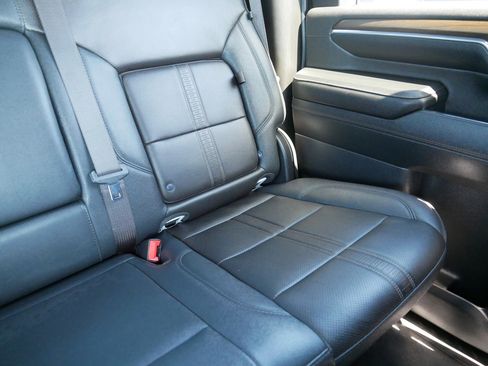 Used 2024 Chevrolet Silverado 2500 High Country w/ Technology Package image 14