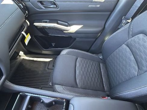 New 2026 Nissan Pathfinder SV AWD/4WD image 12