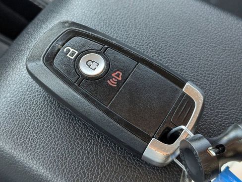 Certified 2021 Ford EcoSport Titanium image 28