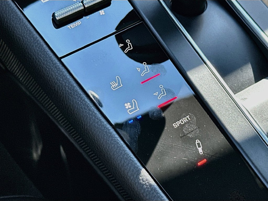 Certified 2026 Porsche Macan S AWD/4WD image 23