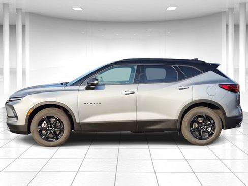 Used 2025 Chevrolet Blazer LT w/ Midnight/Sport Edition image 2