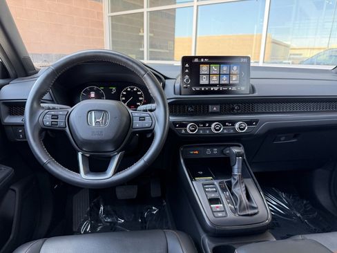 Used 2025 Honda CR-V Sport-L image 16
