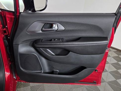 New 2026 Chrysler Pacifica Select image 34