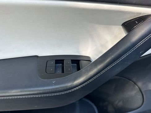 Used 2018 Tesla Model 3 Long Range image 14