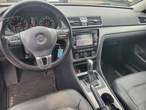 Used 2014 Volkswagen Passat 2.5 SE image 9