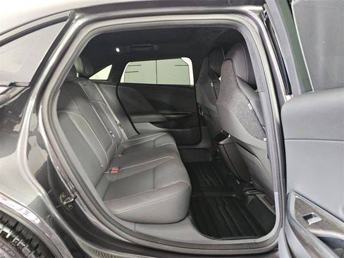 Used 2024 Lucid Air Touring image 14