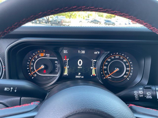 Used 2024 Jeep Wrangler Unlimited Rubicon AWD/4WD image 17
