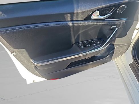 Used 2021 Kia Stinger GT-Line image 19