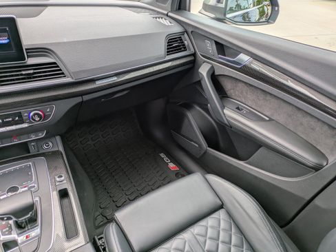 Used 2019 Audi SQ5 Premium Plus w/ Premium Plus Package AWD/4WD image 16