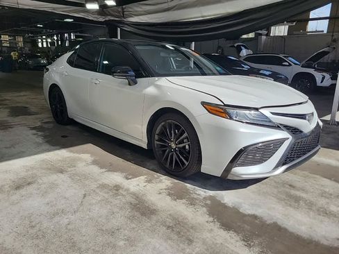 Used 2021 Toyota Camry XSE FWD image 12