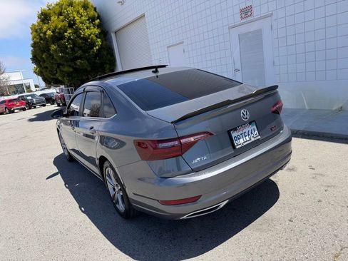 Used 2019 Volkswagen Jetta R-Line FWD image 4