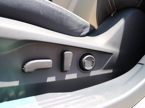 Used 2025 Subaru Outback Premium image 26