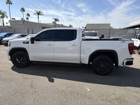 Used 2021 GMC Sierra 1500 Elevation w/ LPO, Elevation Black Package AWD/4WD image 8