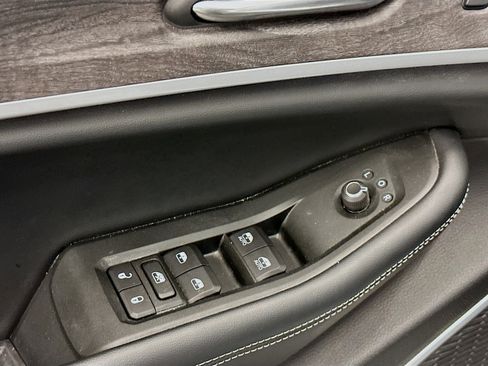 Used 2021 Jeep Grand Cherokee L Limited image 15