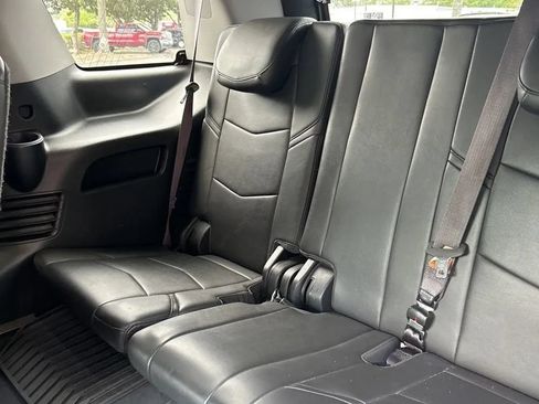 Used 2016 Cadillac Escalade Luxury AWD/4WD image 27