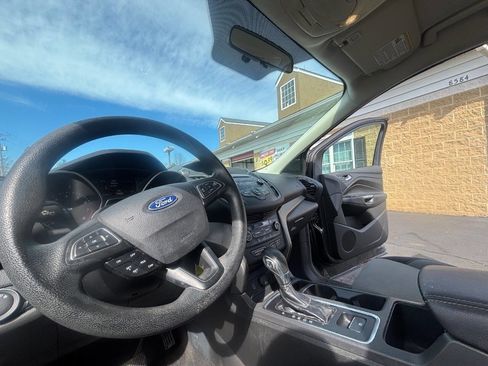 Used 2018 Ford Escape SE image 8