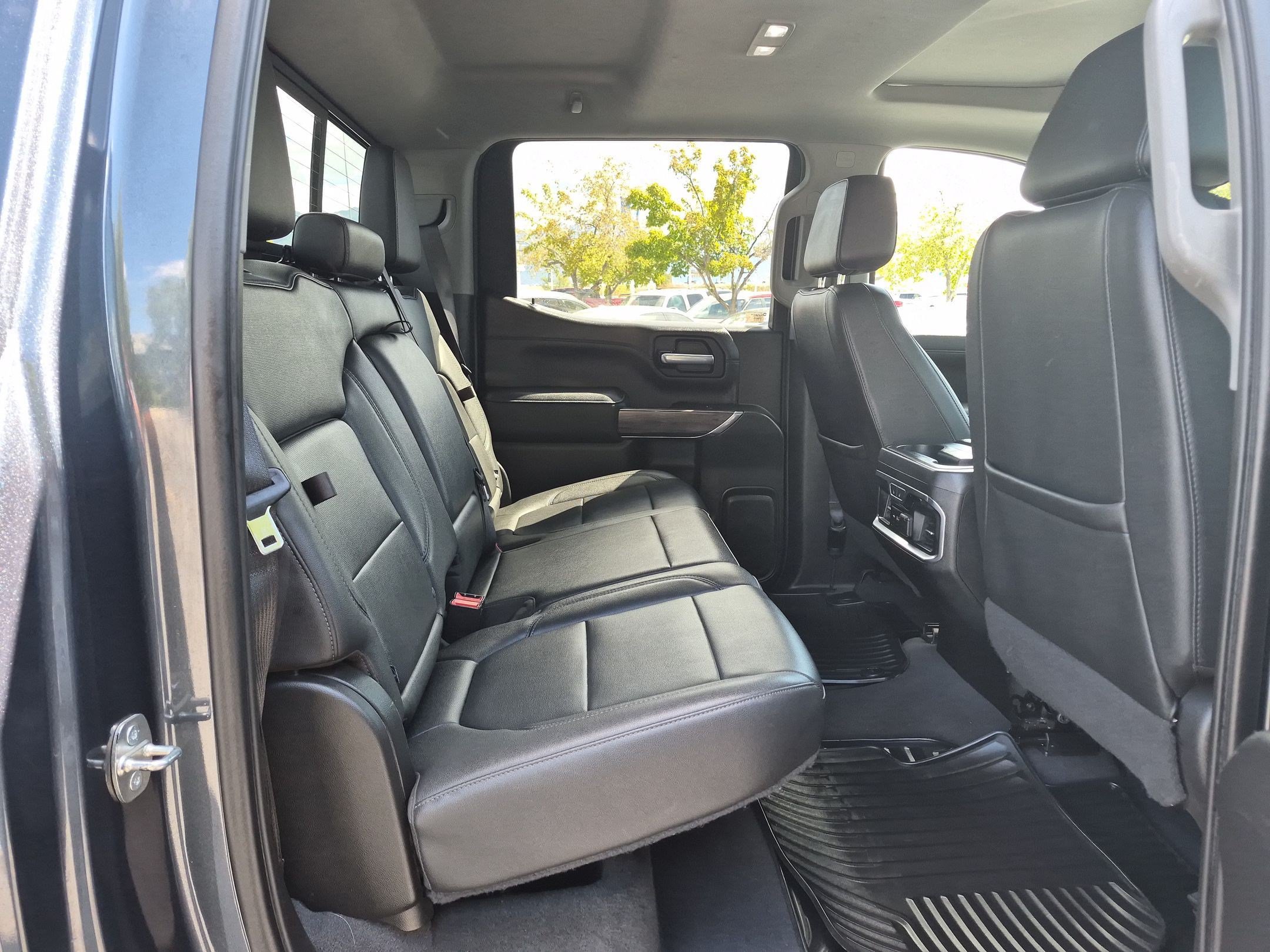 Certified 2021 Chevrolet Silverado 1500 LTZ w/ LTZ Premium Package AWD/4WD image 30
