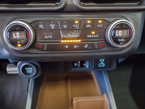 Used 2022 Ford Maverick Lariat w/ Lariat Luxury Package AWD/4WD image 34
