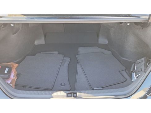 Used 2025 Toyota Camry SE image 12