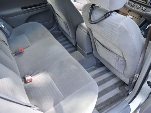 Used 2005 Toyota Camry LE image 9