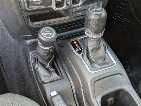 Used 2020 Jeep Wrangler Unlimited Sport image 17