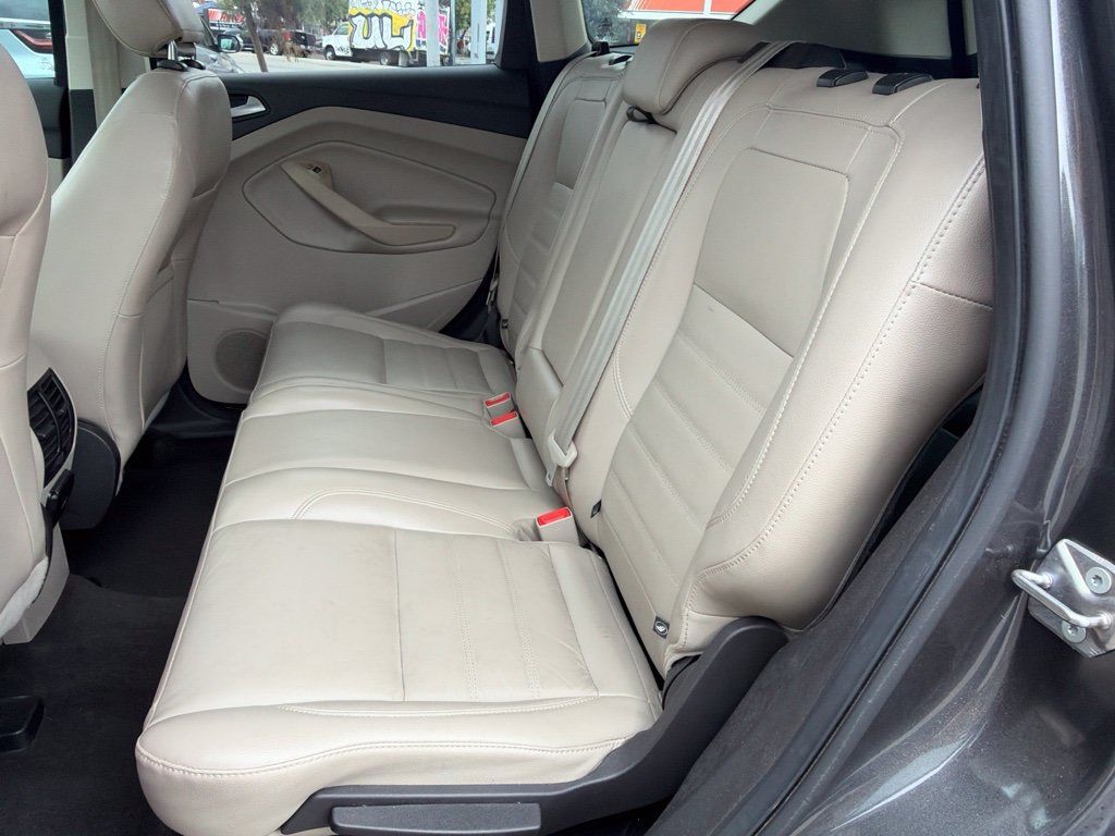 Used 2018 Ford Escape Titanium w/ Ford Safe & Smart Package FWD image 18