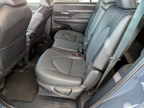 Certified 2025 Toyota Grand Highlander FWD image 27