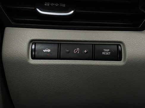 Certified 2025 Nissan Altima 2.5 SV FWD image 13