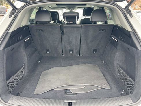 Used 2021 Audi Q5 Premium w/ Convenience Package image 24