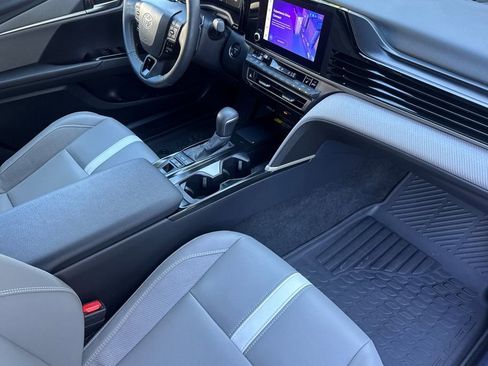 Certified 2025 Toyota Camry SE w/ Convenience Package image 14
