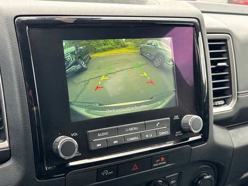 Used 2024 Nissan Frontier SV w/ SV Convenience Package image 24