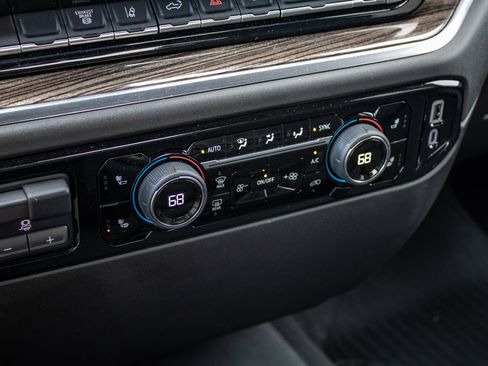 Used 2025 Chevrolet Silverado 2500 LT image 34