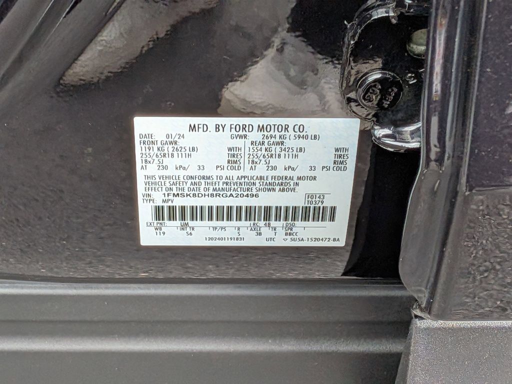 Used 2024 Ford Explorer XLT w/ Equipment Group 202A AWD/4WD image 29