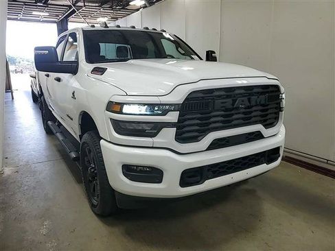 Used 2025 RAM 2500 Big Horn AWD/4WD image 2